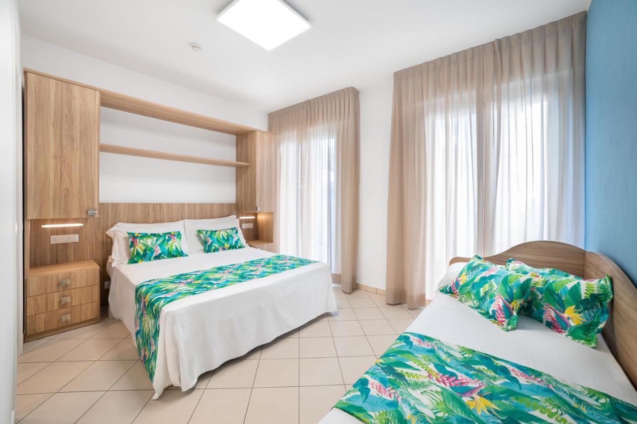 Hotel Amalfi - Smart Hotel Riccione Buitenkant foto