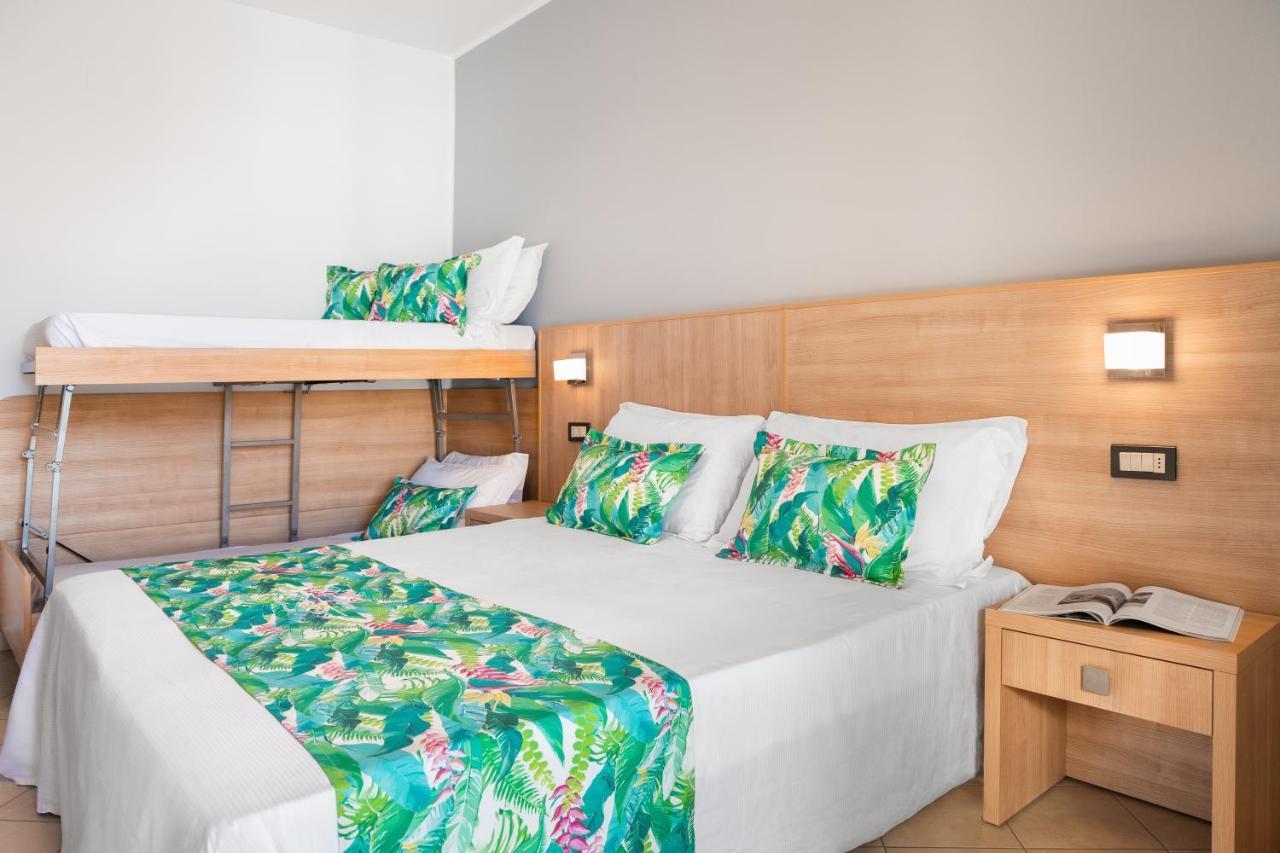 Hotel Amalfi - Smart Hotel Riccione Buitenkant foto