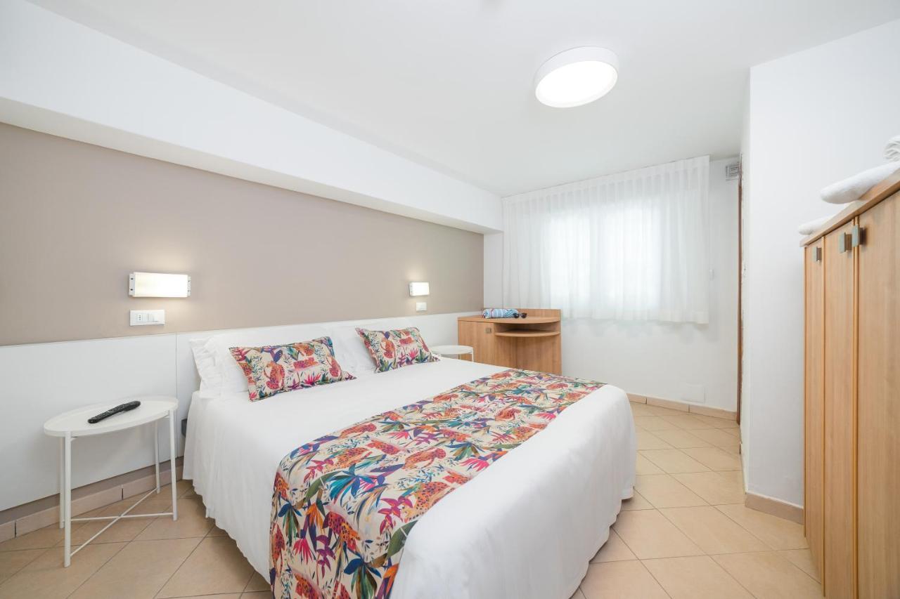 Hotel Amalfi - Smart Hotel Riccione Buitenkant foto