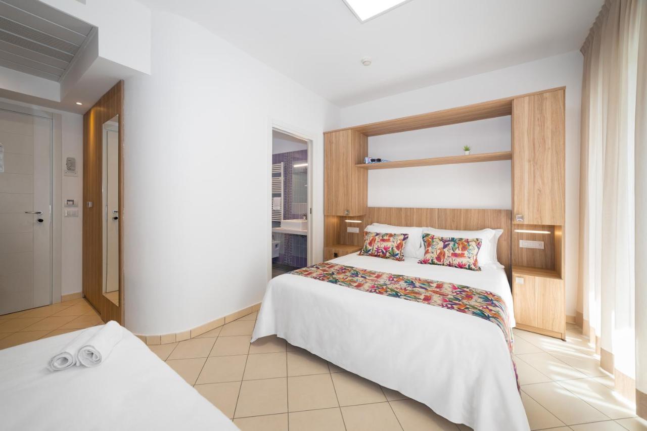 Hotel Amalfi - Smart Hotel Riccione Buitenkant foto