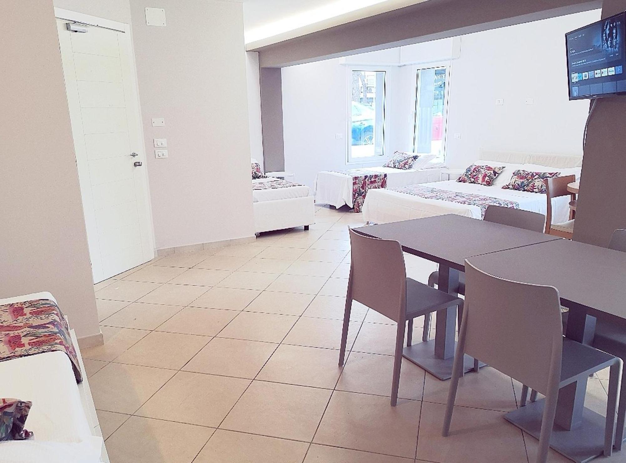 Hotel Amalfi - Smart Hotel Riccione Kamer foto