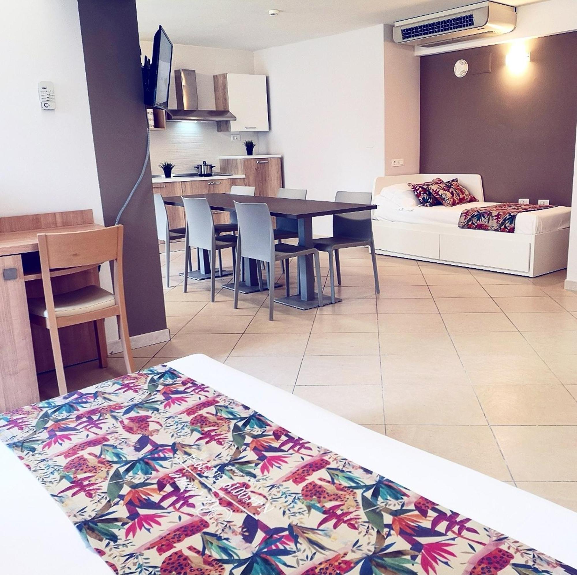 Hotel Amalfi - Smart Hotel Riccione Kamer foto